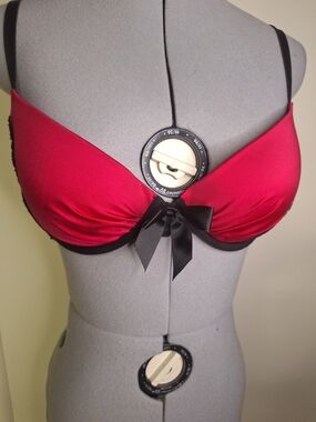 Women’s Red Satin Push-Up Bra with Black Trim and Bow Size 38C